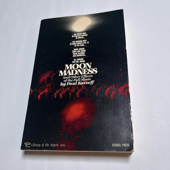 Moon Madness & Other Effects of the Full Moon By Paul Katzeff PB Book Occult - Picture 1 of 8
